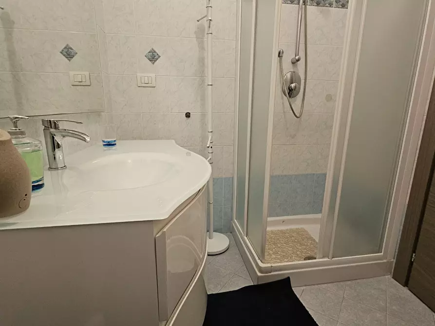 Immagine 8 di Bilocale in affitto  in Via Fratelli Betti 289 a Rapallo