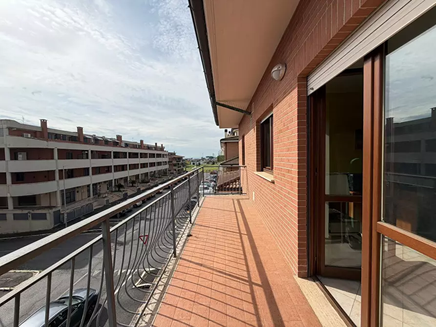 Immagine 4 di Ufficio in affitto  a Fiano Romano