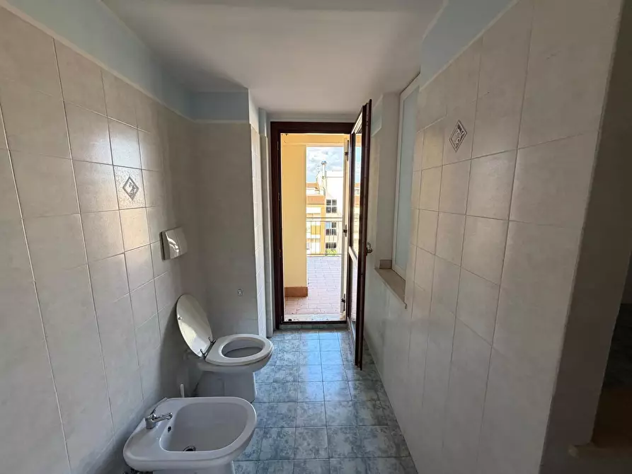 Immagine 19 di Ufficio in affitto  a Fiano Romano