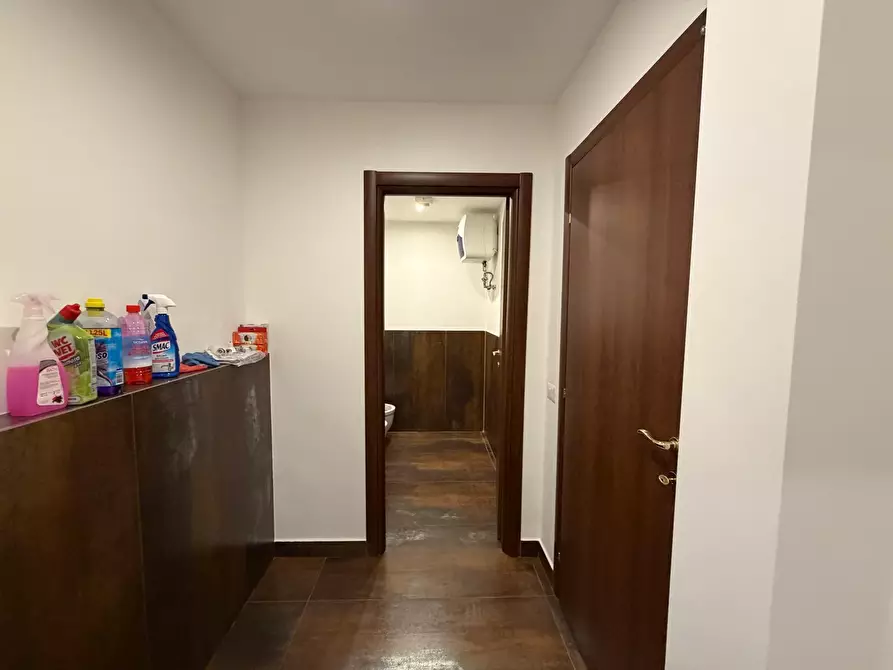 Immagine 24 di Ufficio in affitto  in Via Monte Giberto 133 a Roma