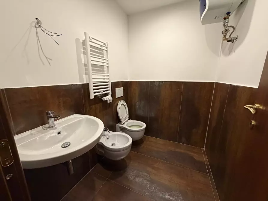 Immagine 23 di Ufficio in affitto  in Via Monte Giberto 133 a Roma