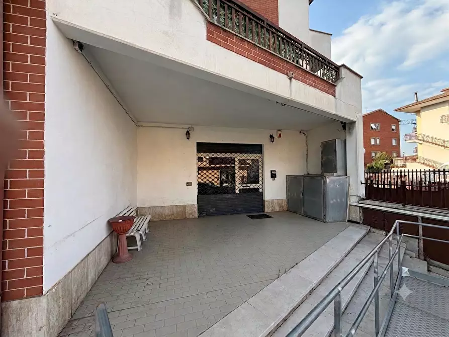 Immagine 1 di Locale commerciale in vendita  a Fiano Romano