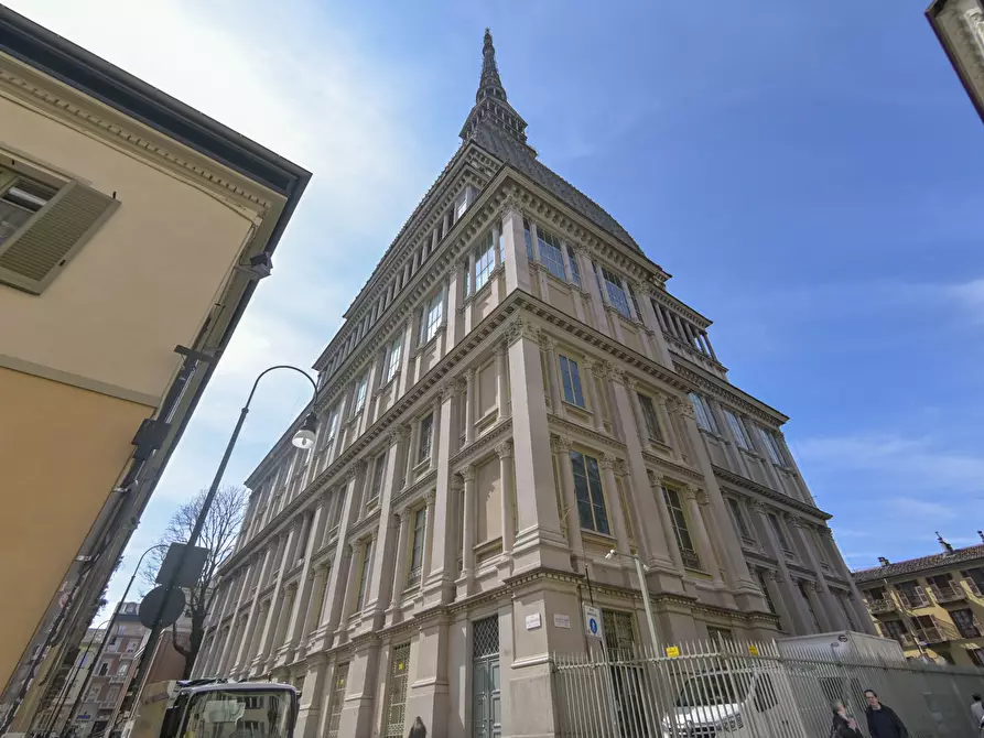 Immagine 1 di Palazzo in vendita  in Via Gaudenzio Ferrari 9 a Torino