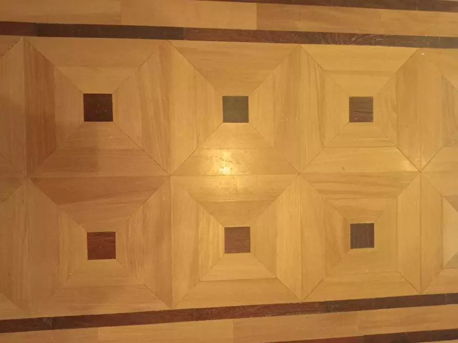 Immagine 55 di Pentalocale in vendita  in Strada Milius - Ronsaglia 14 a Moncalieri