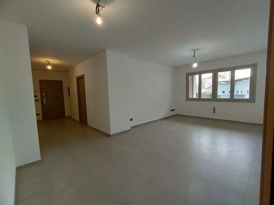 Immagine 4 di Trilocale in vendita  in Via Pietro Cossa 105 a Torino