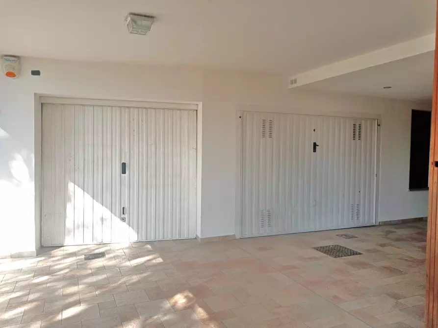 Immagine 23 di Pentalocale in vendita  in Strada Milius - Ronsaglia 14 a Moncalieri