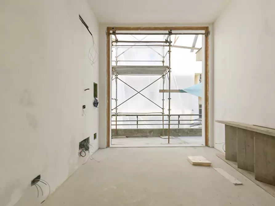 Immagine 8 di Loft/Open space in vendita  in Via Ugo Foscolo 6 a Torino