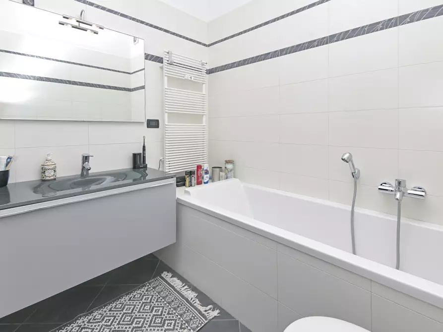 Immagine 56 di Trilocale in vendita  in Corso Monte Cucco 146 a Torino