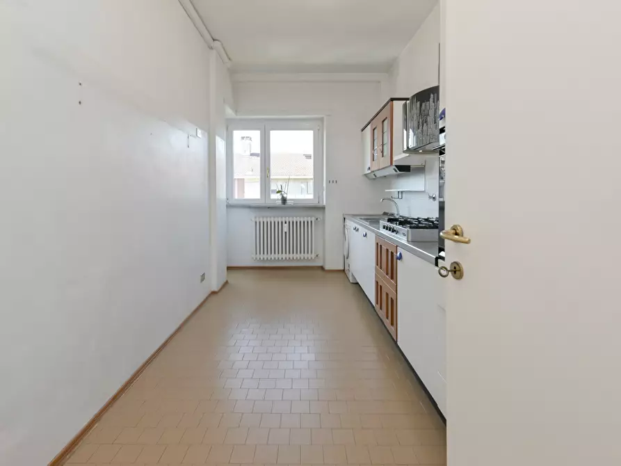 Immagine 13 di Quadrilocale in vendita  in Via Buenos Aires a Torino