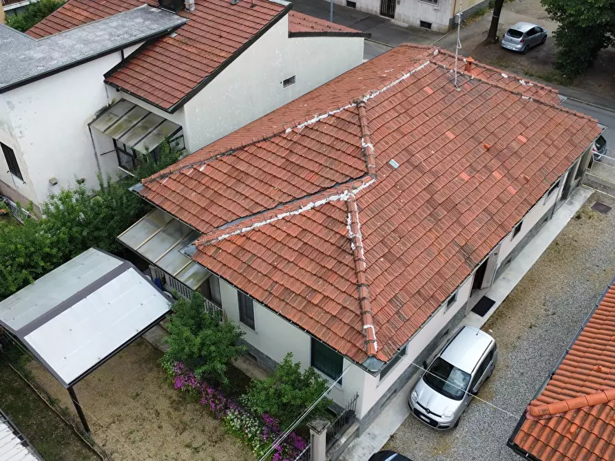 Immagine 2 di Villa in vendita  in via nazario sauro 45 a Venaria Reale