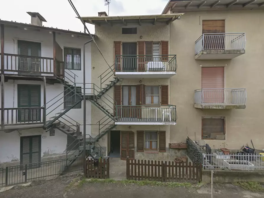 Immagine 1 di Porzione di casa in vendita  in Strada Ponte Picca 8 a Corio