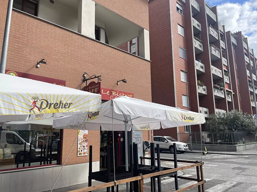 Immagine 3 di Locale commerciale in vendita  in Via Cellini 7C a Torino