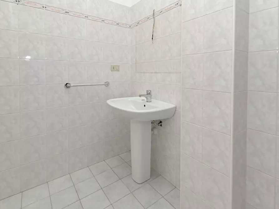 Immagine 39 di Trilocale in vendita  in Via Guglielmo Baldessano 24 a Carmagnola