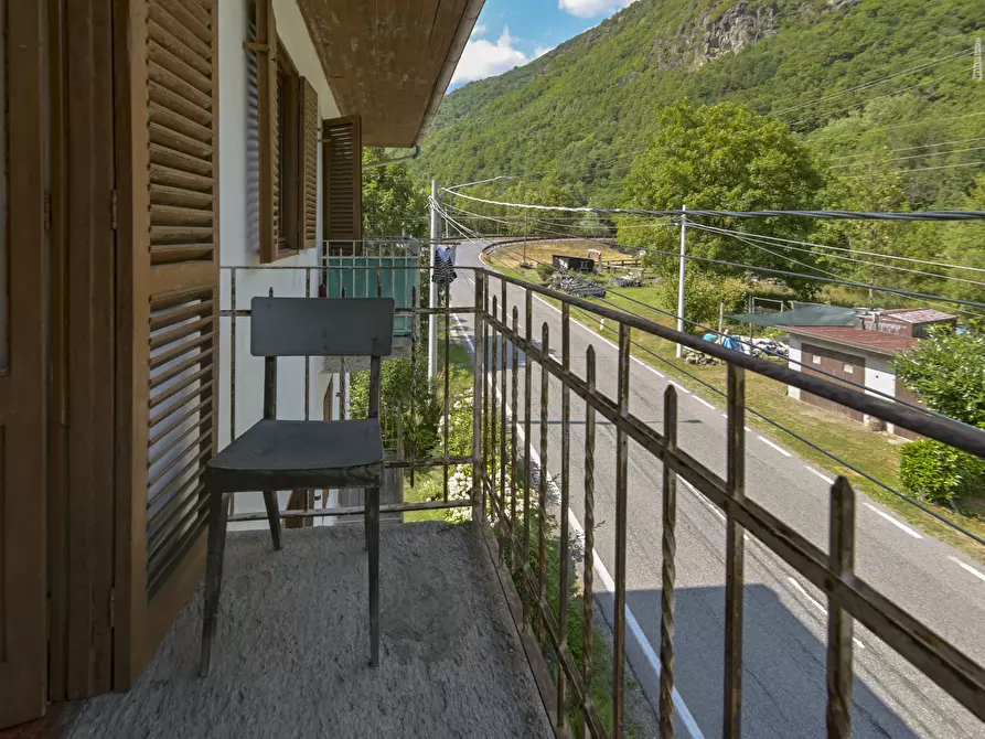 Immagine 36 di Quadrilocale in vendita  in via torino 4 a Lemie