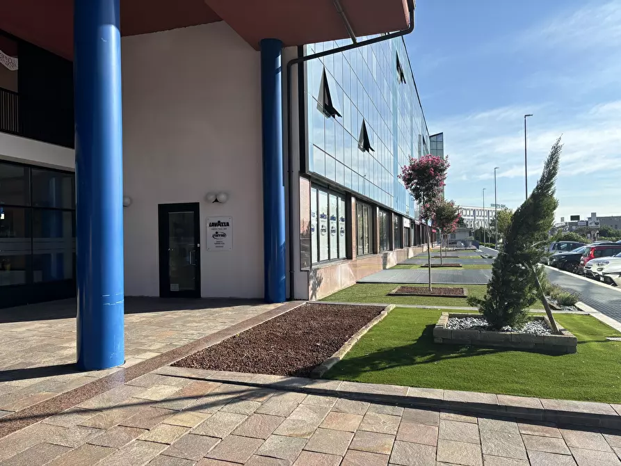 Immagine 5 di Ufficio in vendita  in Via Torino 43/45 a Orbassano