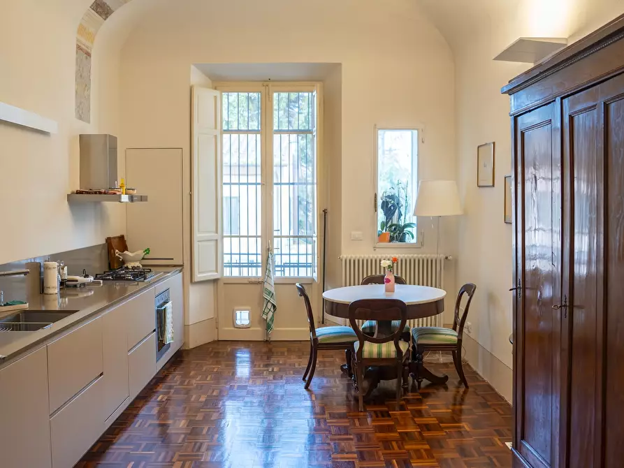 Immagine 11 di Appartamento in vendita  a Pisa