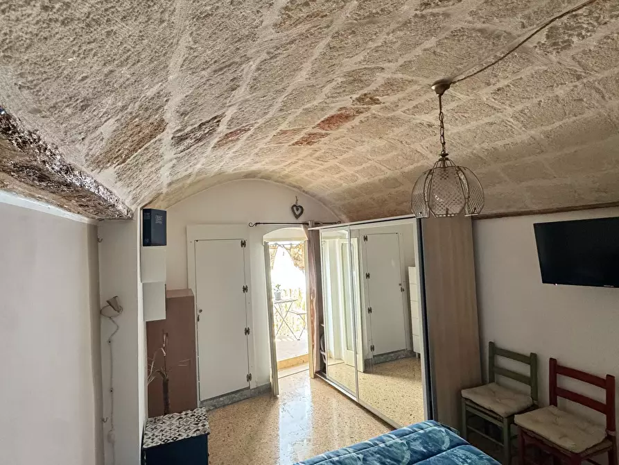 Immagine 18 di Bilocale in vendita  in Via Perugini 19 a Monopoli