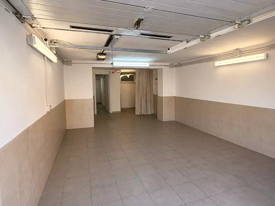 Immagine 28 di Trilocale in vendita  in Via Carlo Poerio 35 a Castellana Grotte