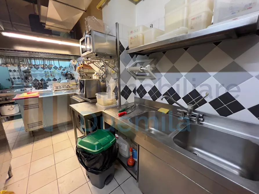 Immagine 37 di Bar / Ristorante in vendita  a Bologna