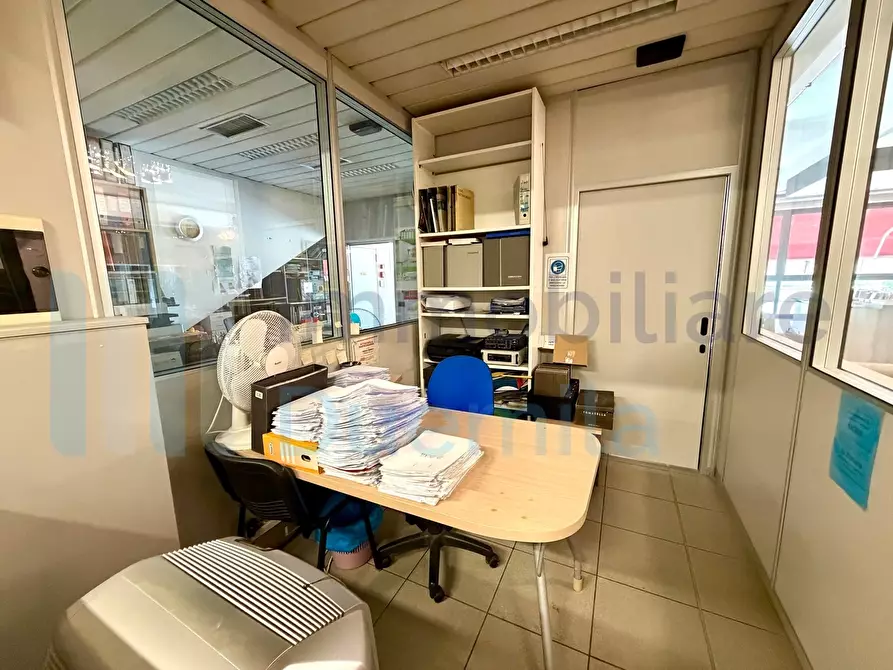 Immagine 26 di Attività commerciale in vendita  a Valsamoggia