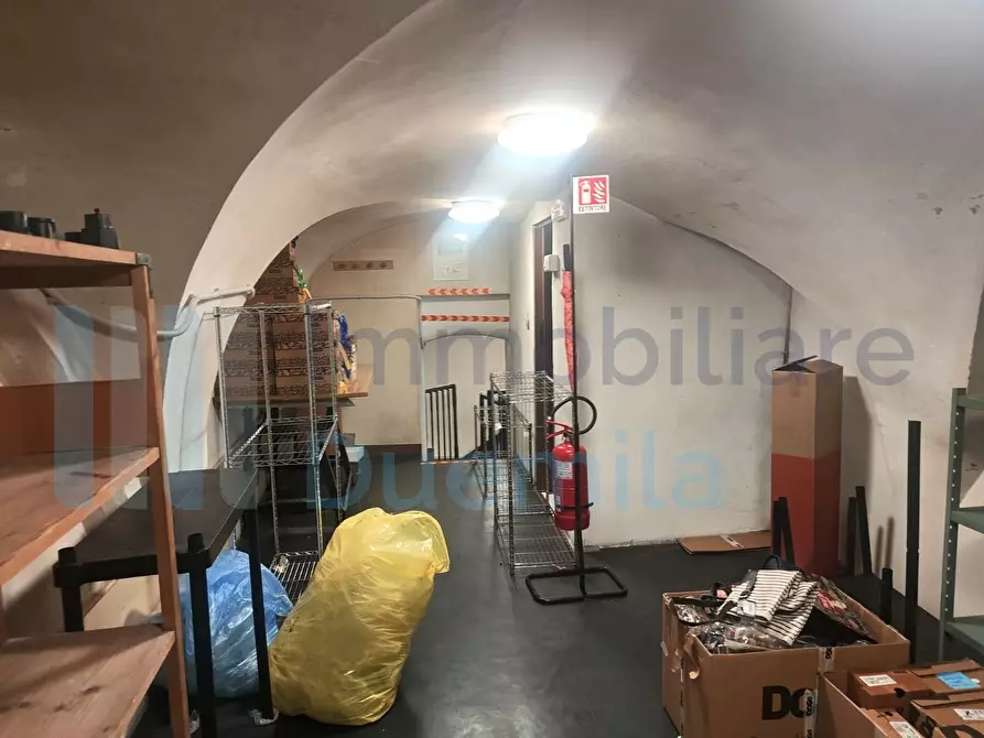 Immagine 6 di Locale commerciale in affitto  a Bologna