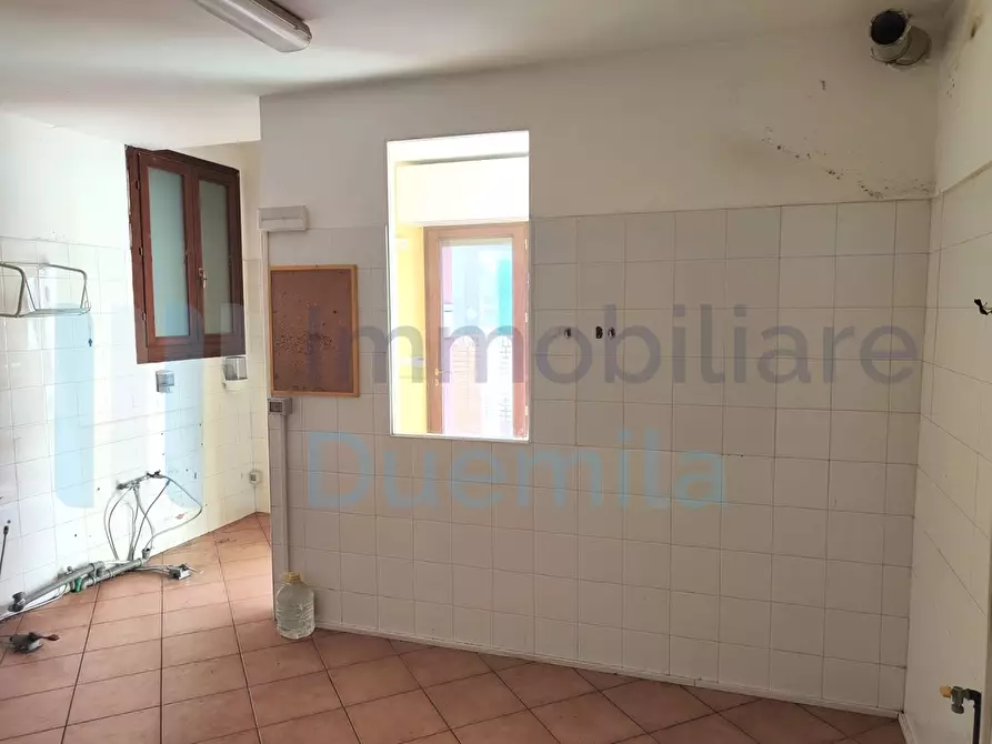 Immagine 5 di Locale commerciale in vendita  a Zola Predosa