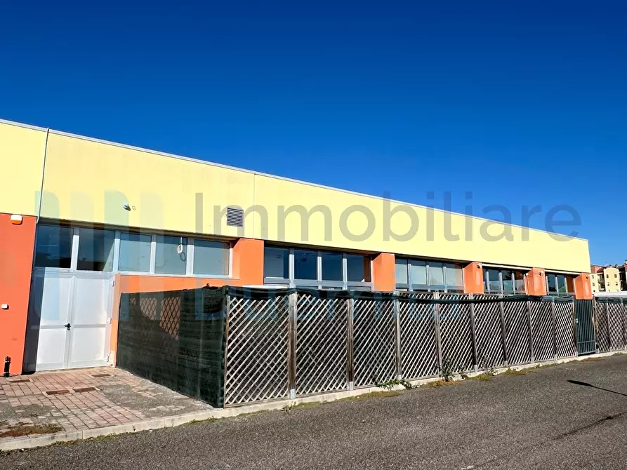 Immagine 7 di Locale commerciale in affitto  a Sant'agata Bolognese