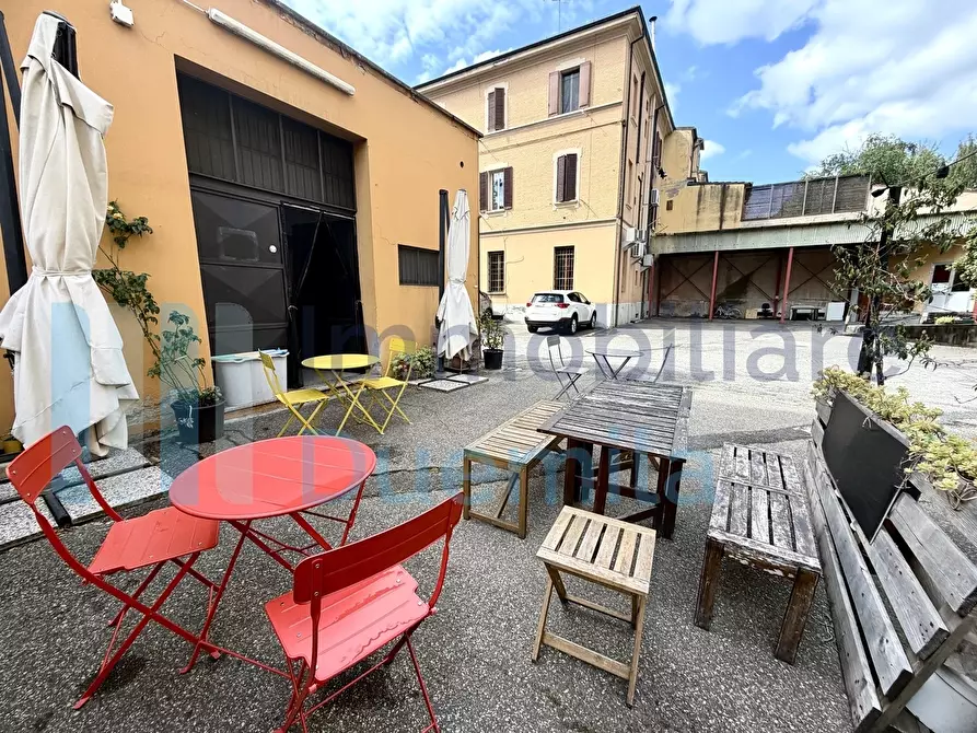 Immagine 14 di Attività artigianale in vendita  a Bologna