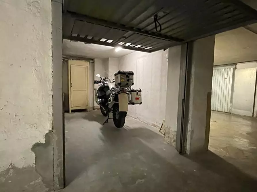 Immagine 12 di Garage in vendita  in Via Angelo Bevilacqua a Savona
