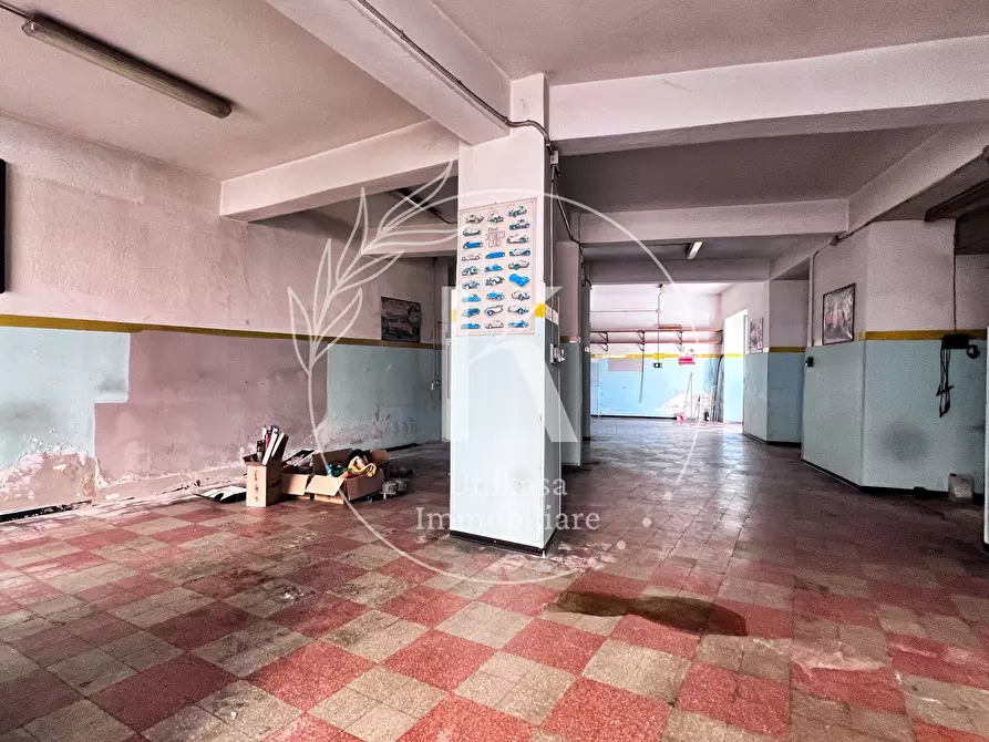 Immagine 6 di Locale commerciale in vendita  in Corso Vittorio Veneto a Savona