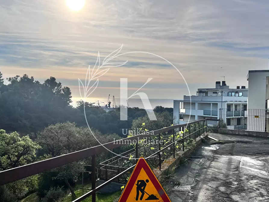 Immagine 22 di Quadrilocale in vendita  in Via Genova 6F a Savona
