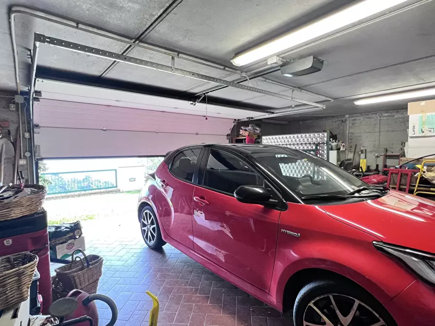 Immagine 87 di Villa in vendita  in Via Alla Strà a Savona