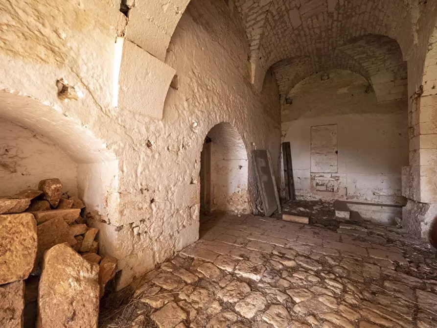 Immagine 37 di Rustico / casale in vendita  in Via Foggia 19 a Ostuni