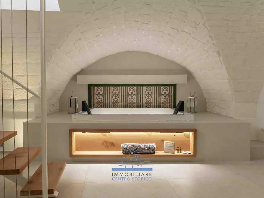 Immagine 16 di Palazzo in vendita  in Via Luca Mindelli a Ostuni