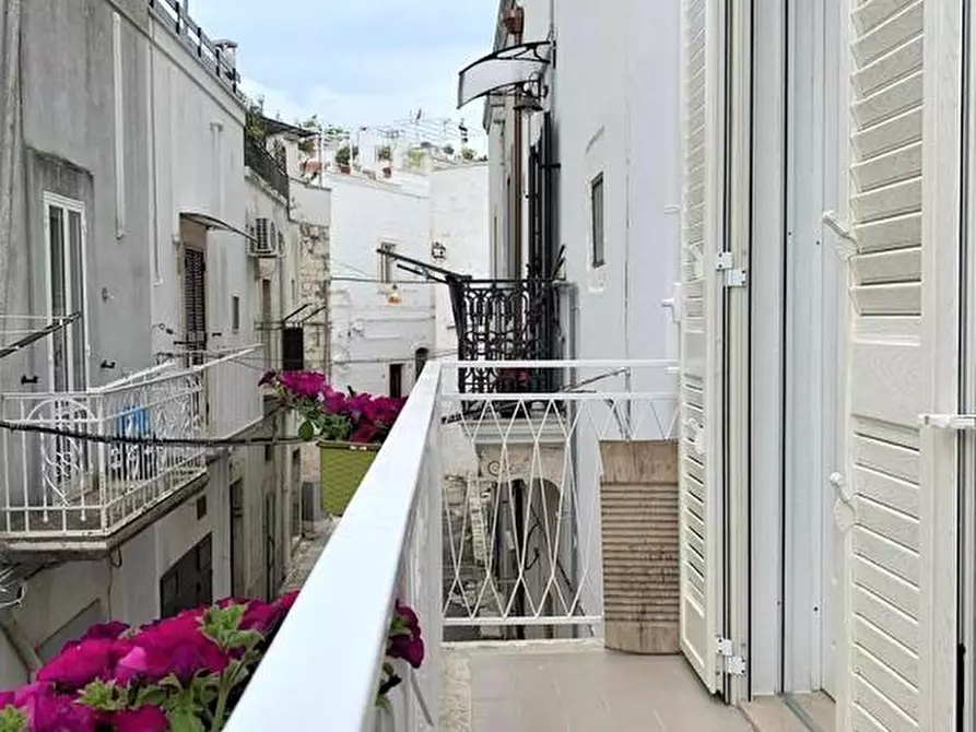 Immagine 2 di Casa indipendente in vendita  in Via Roberto Guiscardi a Ostuni