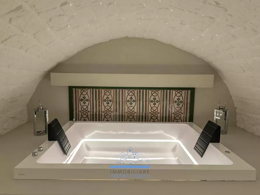 Immagine 17 di Palazzo in vendita  in Via Luca Mindelli a Ostuni