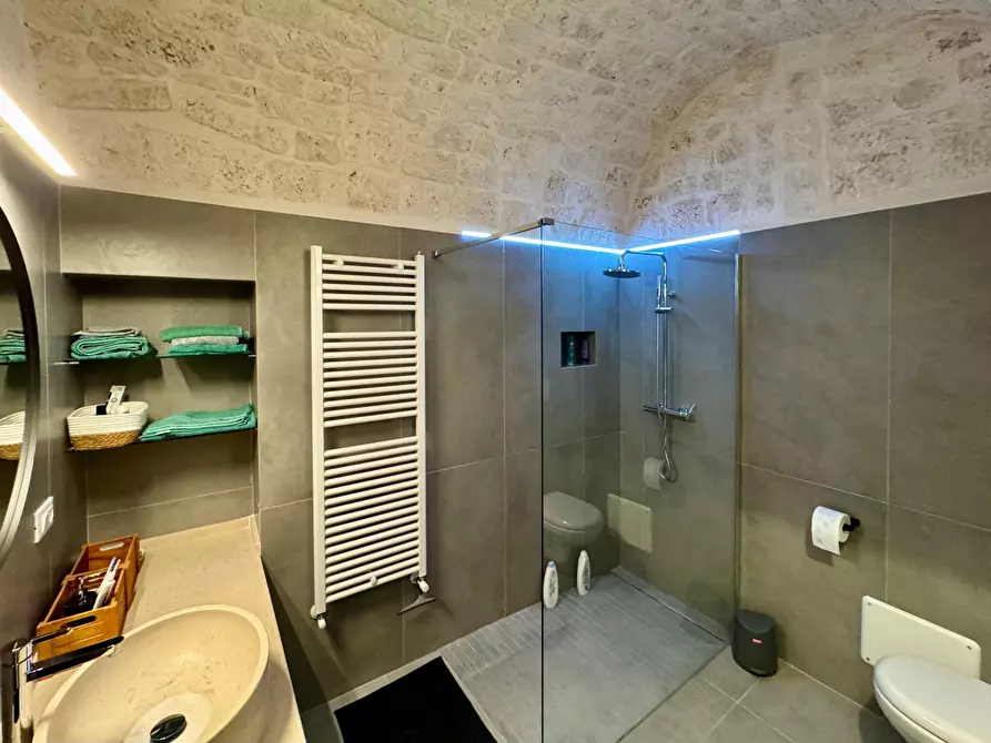 Immagine 18 di Casa indipendente in vendita  in piazzale domenico colucci a Ostuni