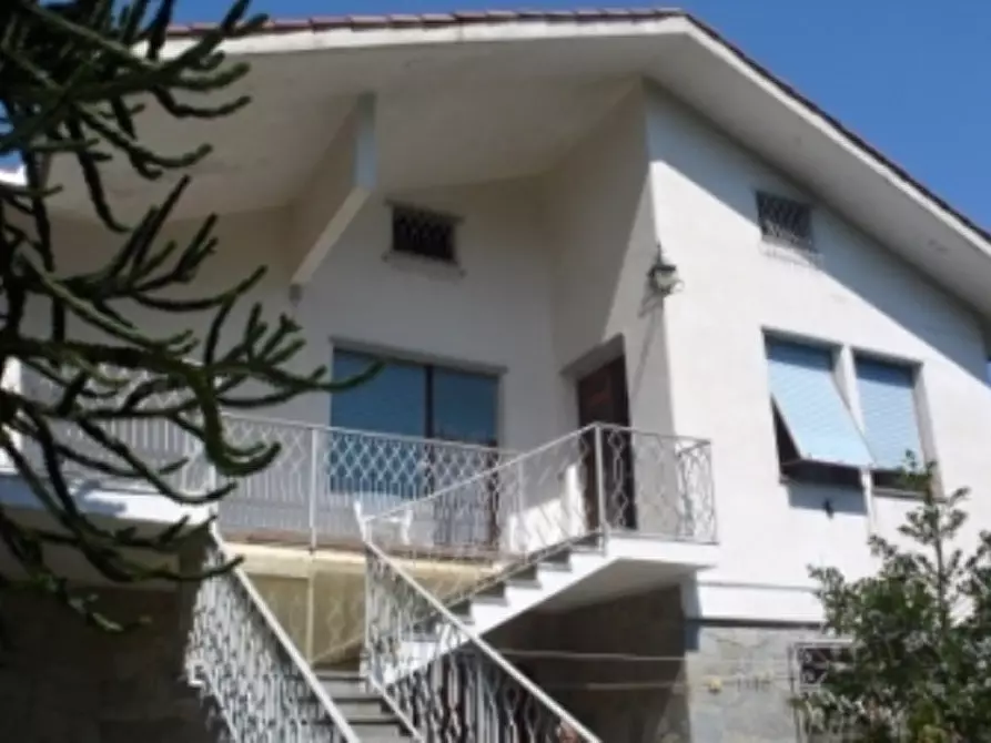 Immagine 1 di Casa bifamiliare in vendita  a Sassello