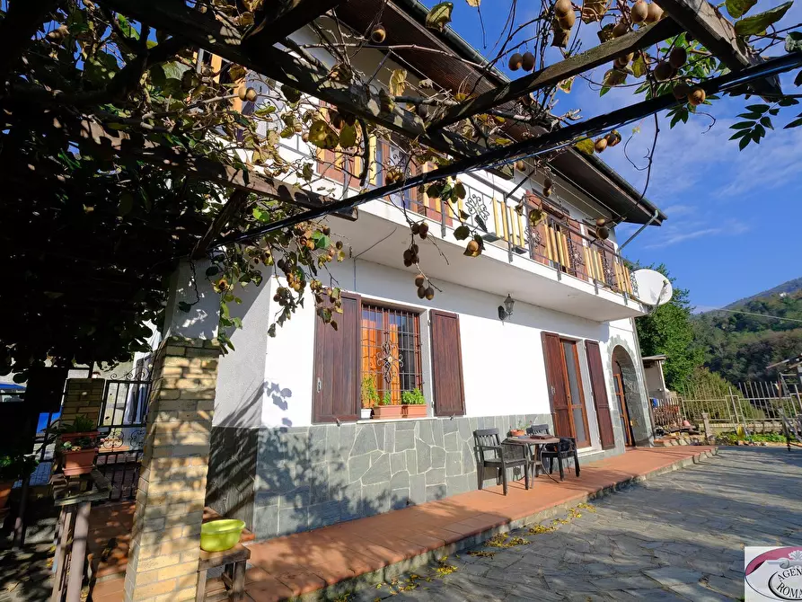 Immagine 2 di Villa in vendita  in Località Contrada 46 a Stella