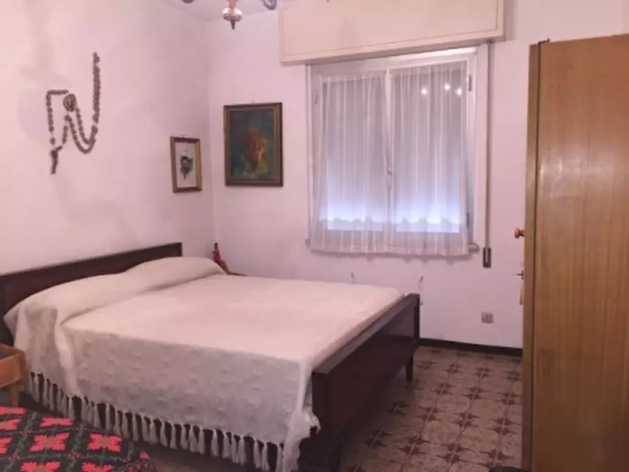 Immagine 4 di Appartamento in vendita  a Savona