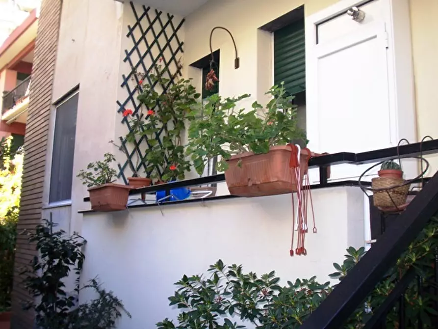 Immagine 1 di Appartamento in vendita  a Genova