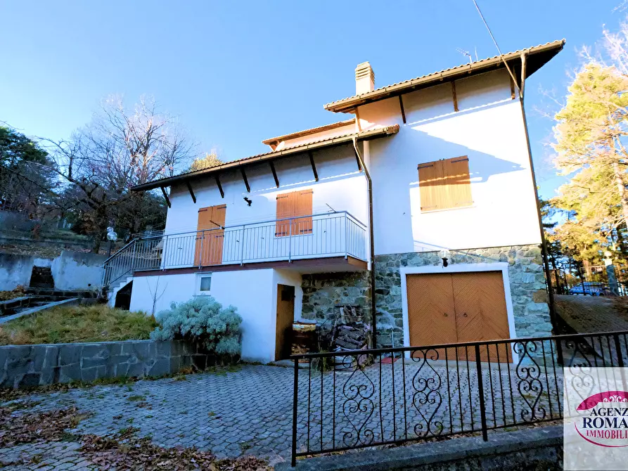 Immagine 3 di Villa in vendita  in Via Pian del Faggio 5 a Tiglieto