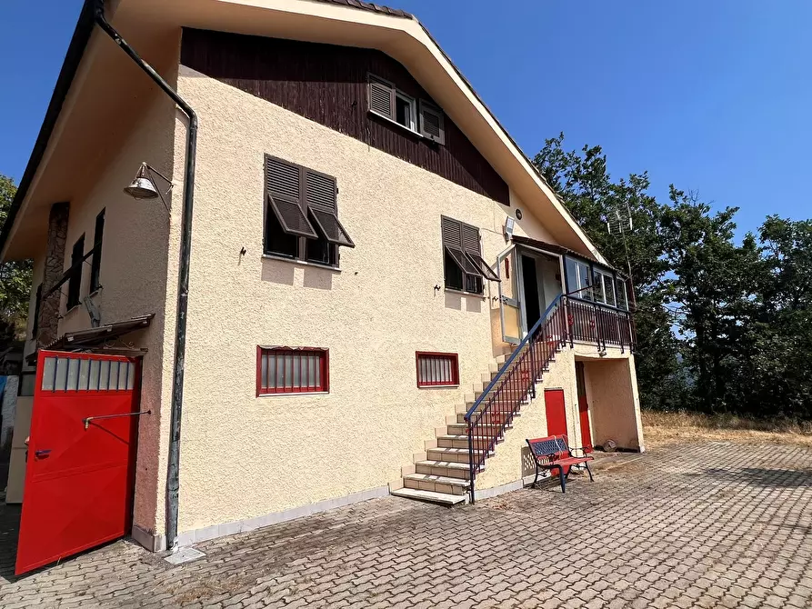 Immagine 1 di Villa in vendita  in Strada Coda 248 a Ponzone