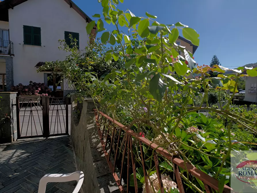 Immagine 21 di Villa in vendita  in Località Poggio 2 a Sassello