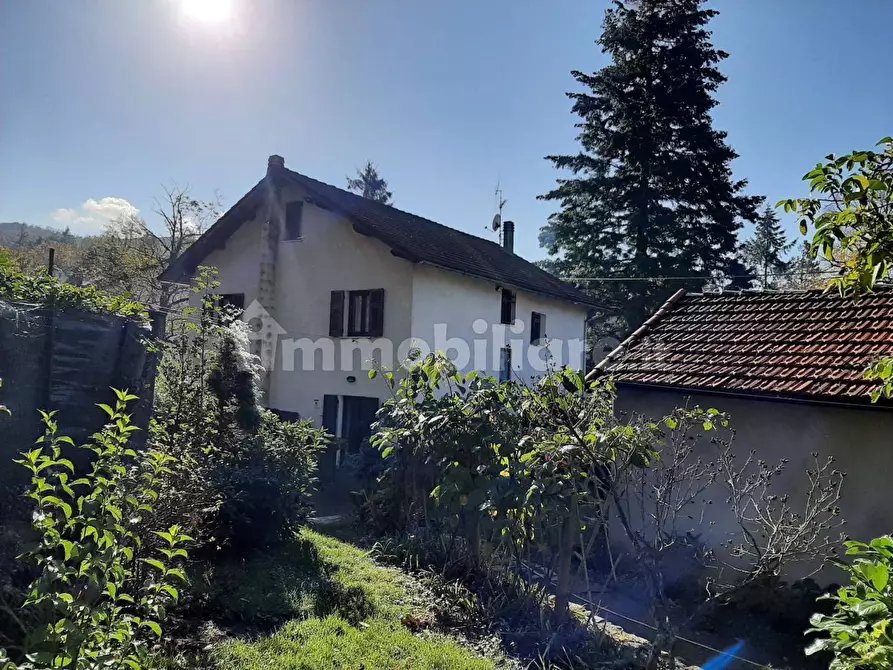 Immagine 1 di Casa indipendente in vendita  in Via Savona 47 a Urbe