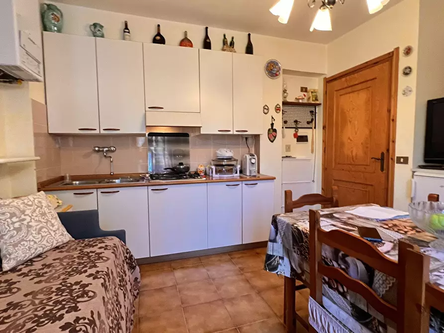 Immagine 1 di Trilocale in vendita  in Via Roma 37 a Pontinvrea