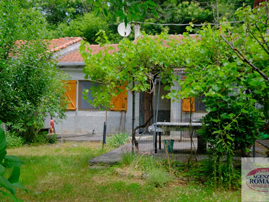 Immagine 1 di Villetta a schiera in vendita  in Località Oltreacqua 11 a Sassello