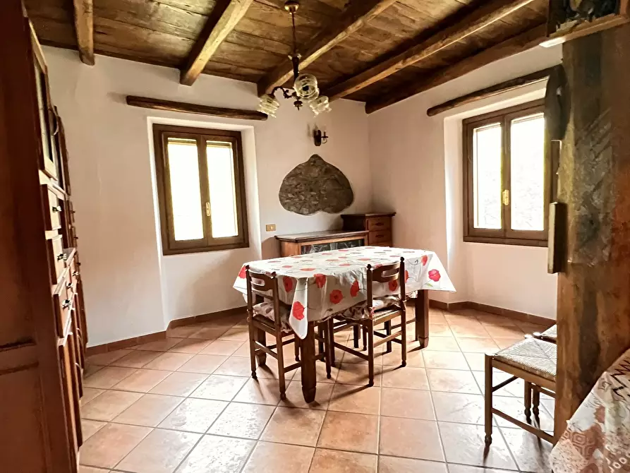 Immagine 9 di Rustico / casale in vendita  in Strada Pessina - Batresca 333 a Ponzone