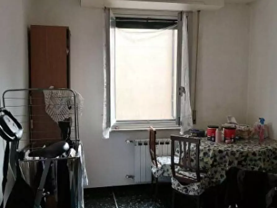 Immagine 6 di Pentalocale in vendita  in Via Tullio Molteni 7 a Genova