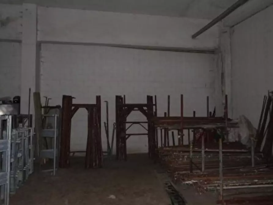 Immagine 7 di Attività artigianale in vendita  in Via Piano 81 a Isola Del Cantone